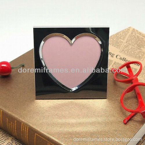 It's amazing ! photo frames heart shaped designs